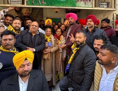ਅੰਮ੍ਰਿਤਸਰ ਨਗਰ ਨਿਗਮ ਵਿੱਚ 'ਆਪ' ਨੂੰ ਮਿਲੀ ਵੱਡੀ ਮਜ਼ਬੂਤੀ, ਦੋ ਆਜ਼ਾਦ ਕੌਂਸਲਰ ਆਮ ਆਦਮੀ ਪਾਰਟੀ ਵਿੱਚ ਹੋਏ ਸ਼ਾਮਲ