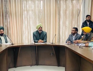 ਪਾਰਟੀਬਾਜੀ ਤੋਂ ਉੱਪਰ ਉੱਠ ਕੇ ਬਿਨ੍ਹਾਂ ਕਿਸੇ ਭੇਦ-ਭਾਵ ਦੇ ਪਿੰਡਾਂ ਚ ਵਿਕਾਸ ਦੇ ਕੰਮ ਕਰਵਾਏ ਜਾਣ : ਵਿਧਾਇਕ ਦਹੀਆ