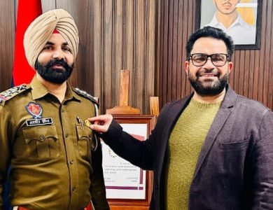 ਇੰਸਪੈਕਟਰ ਮਨਜੀਤ ਸਿੰਘ ਡੀ ਜੀ ਪੀ ਕਾਮਨਡੇਸ਼ਨ (ਤਾਰੀਫ਼) ਡਿਸਕ ਨਾਲ ਸਨਮਾਨਿਤ