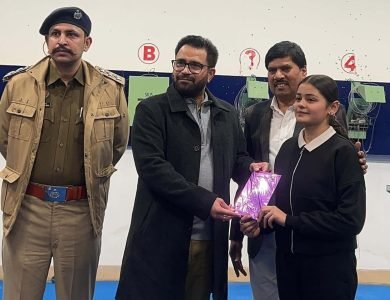 ਫਾਜ਼ਿਲਕਾ ਦੇ ਐਸਐਸਪੀ ਵਰਿੰਦਰ ਸਿੰਘ ਬਰਾੜ ਦਾ ਨਵਾਂ ਉਪਰਾਲਾ, ਵਿਦਿਆਰਥੀਆਂ ਅਤੇ ਨੌਜਵਾਨਾਂ ਨੂੰ ਦੇ ਰਹੇ ਹਨ ਕਿਤਾਬਾਂ 