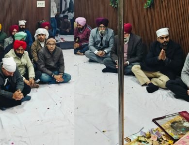ਦਫ਼ਤਰ ਜ਼ਿਲ੍ਹਾ ਸਿੱਖਿਆ ਅਫ਼ਸਰ ਪ੍ਰਾਇਮਰੀ ਅਤੇ ਸੈਕੰਡਰੀ ਵੱਲੋਂ ਨਵੇਂ ਸਾਲ ਦੀ ਆਮਦ ’ਤੇ ਸ੍ਰੀ ਸੁਖਮਨੀ ਸਾਹਿਬ ਦੇ ਪਾਠ ਕਰਵਾਏ