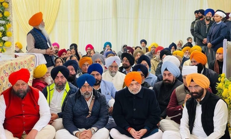 ਗ੍ਰਹਿ ਮੰਤਰੀ ਨੇ ਪ੍ਰਕਾਸ਼ ਪੁਰਬ ਮੌਕੇ ਗੁਰਦੁਆਰਾ ਸ੍ਰੀ ਰਕਾਬ ਗੰਜ ਸਾਹਿਬ ਵਿਖੇ ਕੀਤੀ ਅਰਦਾਸ