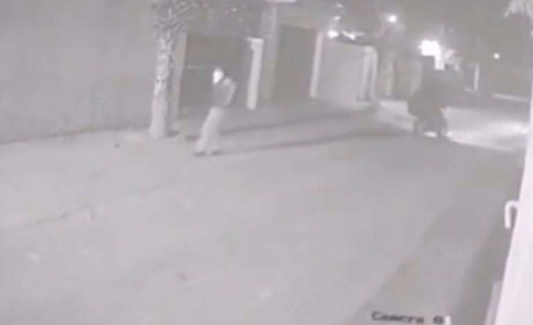 ਸ਼ਰਾਬ ਕਾਰੋਬਾਰੀ ਅਤੇ ਉਦਯੋਗਪਤੀ ਪੱਪੂ ਜੈਂਤੀਪੁਰ ਦੇ ਘਰ ਗ੍ਰਨੇਡ ਹਮਲਾ,ਵਾਰਦਾਤ ਸੀ.ਸੀ.ਟੀ.ਵੀ. ਕੈਮਰੇ 'ਚ ਕੈਦ