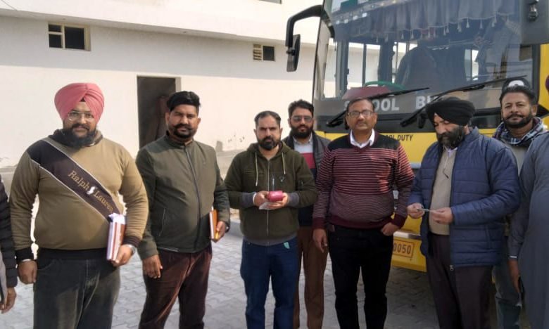 ਸੇਫ ਸਕੂਲ ਵਾਹਨ ਪਾਲਸੀ ਤਹਿਤ ਸਕੂਲੀ ਵਾਹਨਾਂ ਦੀ ਕੀਤੀ ਚੈਕਿੰਗ