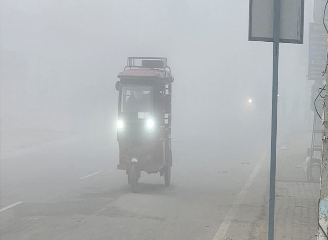 ਮਾਲਵਾ ਖੇਤਰ ਵਿਚ ਗਹਿਰੀ ਧੁੰਦ ਕਾਰਨ ਜਨਜੀਵਨ ਪ੍ਰਭਾਵਿਤ