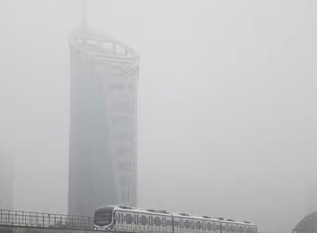 ਸੰਘਣੀ ਧੁੰਦ ਕਾਰਨ ਰੇਲ ਤੇ ਹਵਾਈ ਆਵਾਜਾਈ ਹੋਈ ਪ੍ਰਭਾਵਿਤ
