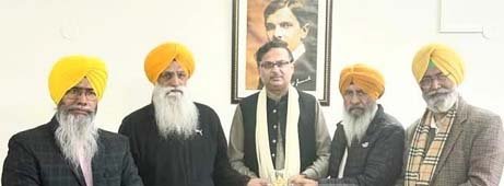 ਸ਼੍ਰੋਮਣੀ ਕਮੇਟੀ ਦੇ ਵਫ਼ਦ ਨੇ ਪਾਕਿਸਤਾਨ ਹਾਈ ਕਮਿਸ਼ਨਰ ਨਾਲ ਕੀਤੀ ਮੁਲਾਕਾਤ