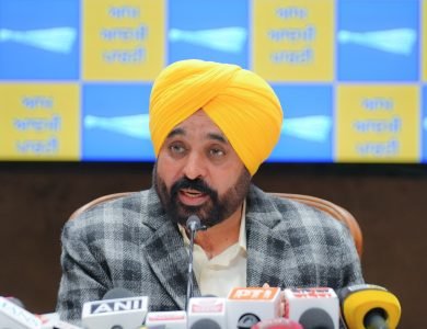 CM SLAMS MODI GOVERNMENT FOR ANTI-FARMING STANCE