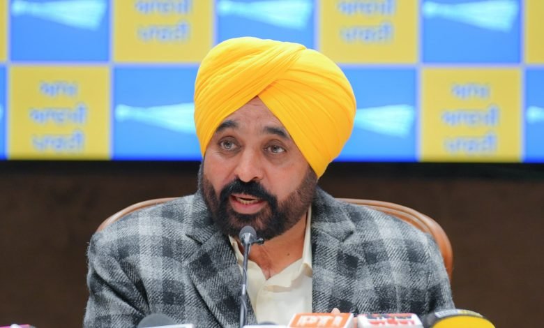 CM SLAMS MODI GOVERNMENT FOR ANTI-FARMING STANCE