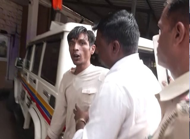 ਸੈਫ਼ ਅਲੀ ਖ਼ਾਨ ’ਤੇ ਹੋਏ ਹਮਲੇ ਵਿਚ ਇਕ ਸ਼ੱਕੀ ਪੁਲਿਸ ਨੇ ਕੀਤਾ ਕਾਬੂ