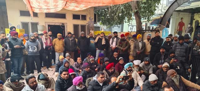 ਕਾਂਗਰਸ ਪਾਰਟੀ ਵਲੋਂ ਨਵਾਂ ਸ਼ਹਿਰ 'ਚ ਵਿਸ਼ਾਲ ਧਰਨਾ