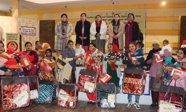 ਜਿਲ੍ਹਾ ਪ੍ਰਸ਼ਾਸਨ ਨੇ 120 ਨਵਜੰਮੀਆਂ ਲੜਕੀਆਂ ਦੀ ਮਨਾਈ ਲੋਹੜੀ