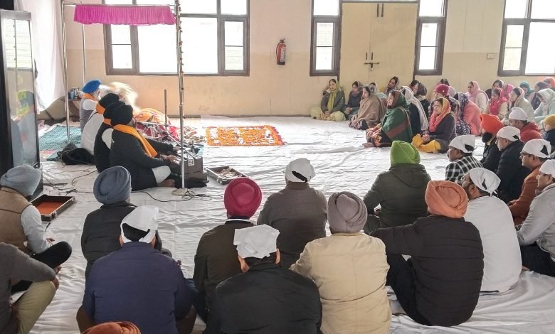 ਨਵੇਂ ਸਾਲ ਦੀ ਆਮਦ 'ਤੇ ਡੀ.ਸੀ. ਦਫ਼ਤਰ ਨੇ ਜ਼ਿਲ੍ਹਾ ਪ੍ਰਬੰਧਕੀ ਕੰਪਲੈਕਸ ਵਿਖੇ ਸੁਖਮਨੀ ਸਾਹਿਬ ਜੀ ਦਾ ਪਾਠ ਕਰਵਾਇਆ