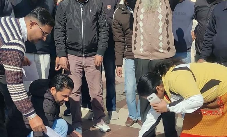 ਕੇਂਦਰ ਸਰਕਾਰ ਵੱਲੋ ਮੁਲਜ਼ਮਾਂ ਤੇ ਥੋਪੀ ਜਾ ਰਹੀ ਯੂHਪੀHਐਸHਪੈਨਸ਼ਨ ਸਕੀਮ ਦੇ ਗਜ਼ਟ ਦੀਆਂ ਕਾਪੀਆਂ ਫੂਕੀਆਂ