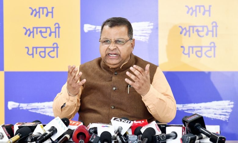 चंडीगढ़ में चीफ सेक्रेटरी लगाने का आम आदमी पार्टी ने किया विरोध, कहा - पंजाब के अधिकार को कमजोर करने की कोशिश चंडीगढ़ में चीफ सेक्रेटरी लगाने का आम आदमी पार्टी ने किया विरोध, कहा - पंजाब के अधिकार को कमजोर करने की कोशिश