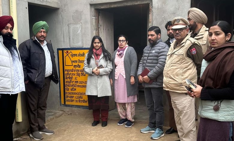 ਸੰਯੁਕਤ ਵਿਕਾਸ ਕਮਿਸ਼ਨਰ ਨੇ ਜਿਲਾ ਫ਼ਰੀਦਕੋਟ ਦਾ ਕੀਤਾ ਦੌਰਾ ਸੰਯੁਕਤ ਵਿਕਾਸ ਕਮਿਸ਼ਨਰ ਨੇ ਜਿਲਾ ਫ਼ਰੀਦਕੋਟ ਦਾ ਕੀਤਾ ਦੌਰਾ