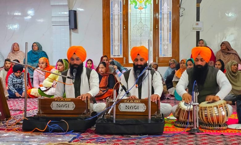 ਸ਼ਰਧਾ ਨਾਲ ਮਨਾਇਆ ਗਿਆ ਸ੍ਰੀ ਗੁਰੂ ਗੋਬਿੰਦ ਸਿੰਘ ਜੀ ਦਾ ਪ੍ਰਕਾਸ਼ ਪੁਰਬ 