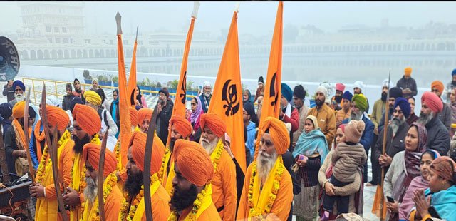 ਗੁਰਦੁਆਰਾ ਟੁੱਟੀ ਗੰਢੀ ਸਾਹਿਬ ਤੋਂ ਦਸਮੇਸ਼ ਪਿਤਾ ਸ੍ਰੀ ਗੁਰੂ ਗੋਬਿੰਦ ਸਿੰਘ ਜੀ ਦੇ ਪ੍ਰਕਾਸ਼ ਪੁਰਬ ਨੂੰ ਸਮਰਪਿਤ ਨਗਰ ਕੀਰਤਨ ਸਜਾਇਆ