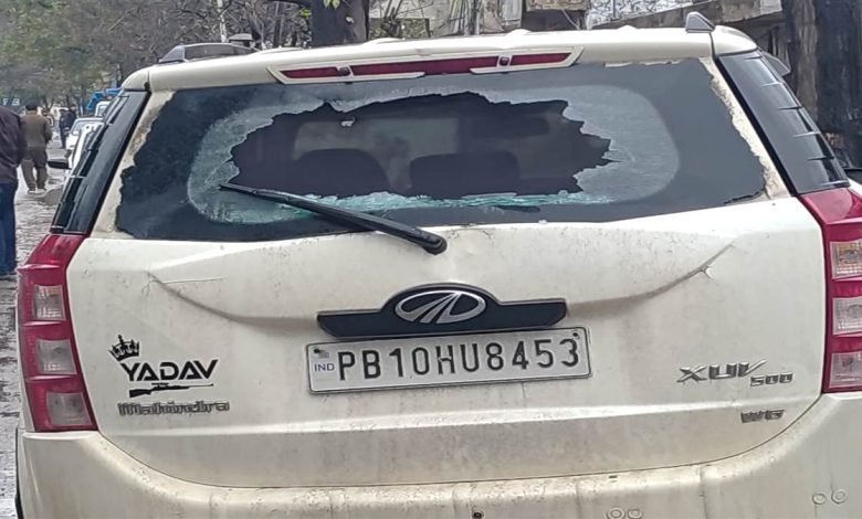 ਪੁਲਿਸ ਵੱਲੋਂ ਗੱਡੀ ’ਤੇ ਫ਼ਾਇਰੰਗ, ਤਿੰਨ ਜਣੇ ਗ੍ਰਿਫ਼ਤਾਰ, ਇੱਕ ਜ਼ਖ਼ਮੀ