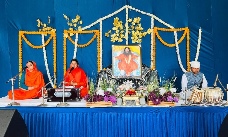 ਦਿਵਯ ਜਯੋਤੀ ਜਾਗਿ੍ਰਤੀ ਸੰਸਥਾਨ ਦੇ ਆਸ਼ਰਮ ਵਿਚ ਸਪਤਾਹਿਕ ਸਤਿਸੰਗ ਪ੍ਰੋਗਰਾਮ ਦਾ ਆਯੋਜਨ ਦਿਵਯ ਜਯੋਤੀ ਜਾਗਿ੍ਰਤੀ ਸੰਸਥਾਨ ਦੇ ਆਸ਼ਰਮ ਵਿਚ ਸਪਤਾਹਿਕ ਸਤਿਸੰਗ ਪ੍ਰੋਗਰਾਮ ਦਾ ਆਯੋਜਨ