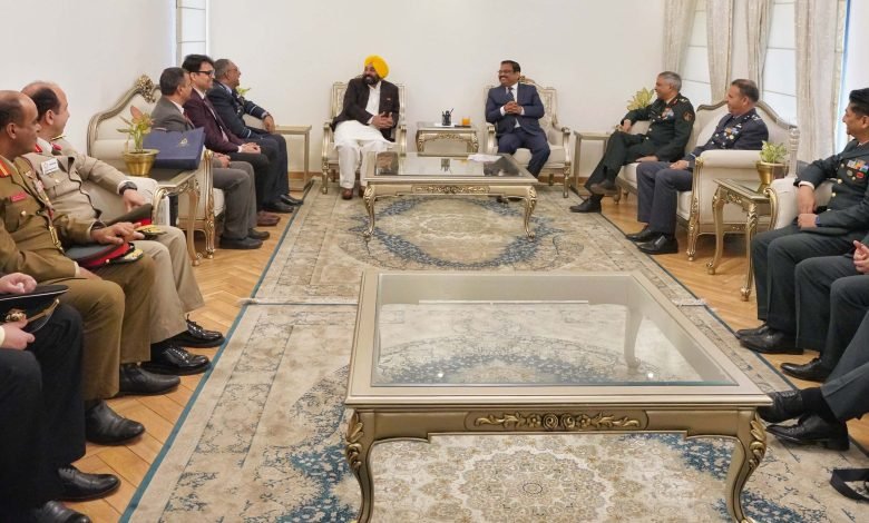 ਡਿਪਟੀ ਕਮਿਸ਼ਨਰ ਵੱਲੋਂ ਜਵਾਹਰ ਨਵੋਦਿਆ ਵਿਦਿਆਲਿਆ ਕਮੇਟੀ ਮੈਂਬਰਾਂ ਨਾਲ ਕੀਤੀ ਮੀਟਿੰਗ