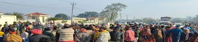 ਟਿੱਪਰ ਵਲੋਂ ਕੁਚਲ ਦੇਣ ਨਾਲ ਦੋ ਪ੍ਰਵਾਸੀ ਮਜ਼ਦੂਰਾਂ ਦੀ ਮੌਕੇ ’ਤੇ ਮੌਤ ਟਿੱਪਰ ਵਲੋਂ ਕੁਚਲ ਦੇਣ ਨਾਲ ਦੋ ਪ੍ਰਵਾਸੀ ਮਜ਼ਦੂਰਾਂ ਦੀ ਮੌਕੇ ’ਤੇ ਮੌਤ