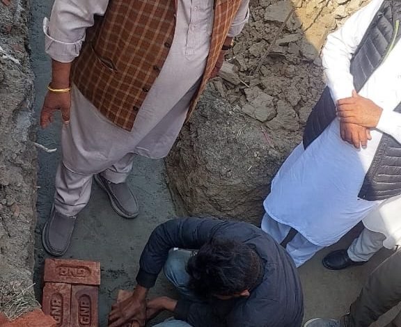 ਵਿਧਾਇਕ ਰਣਬੀਰ ਸਿੰਘ ਭੁੱਲਰ ਨੇ ਪਿੰਡ ਸੋਡੇ ਵਾਲਾ ਵਿਖੇ ਆਂਗਣਵਾੜੀ ਸੈਂਟਰ ਦਾ ਰੱਖਿਆ ਨੀਂਹ ਪੱਥਰ ਵਿਧਾਇਕ ਰਣਬੀਰ ਸਿੰਘ ਭੁੱਲਰ ਨੇ ਪਿੰਡ ਸੋਡੇ ਵਾਲਾ ਵਿਖੇ ਆਂਗਣਵਾੜੀ ਸੈਂਟਰ ਦਾ ਰੱਖਿਆ ਨੀਂਹ ਪੱਥਰ