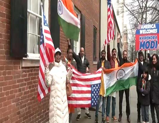 ਪ੍ਰਧਾਨ ਮੰਤਰੀ ਮੋਦੀ ਦਾ ਸਵਾਗਤ ਕਰਨ ਲਈ ਬਲੇਅਰ ਹਾਊਸ ਦੇ ਬਾਹਰ ਇਕੱਠੇ ਹੋਏ ਪ੍ਰਵਾਸੀ ਭਾਰਤੀ
