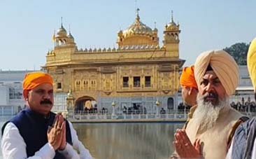 ਕੇਂਦਰੀ ਰਾਜ ਮੰਤਰੀ ਸਤੀਸ਼ ਚੰਦਰ ਦੂਬੇ ਸ੍ਰੀ ਹਰਿਮੰਦਰ ਸਾਹਿਬ ਵਿਖੇ ਹੋਏ ਨਤਮਸਤਕ ਕੇਂਦਰੀ ਰਾਜ ਮੰਤਰੀ ਸਤੀਸ਼ ਚੰਦਰ ਦੂਬੇ ਸ੍ਰੀ ਹਰਿਮੰਦਰ ਸਾਹਿਬ ਵਿਖੇ ਹੋਏ ਨਤਮਸਤਕ