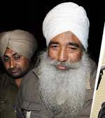 ਅੱਤਵਾਦੀ ਨਰਾਇਣ ਸਿੰਘ ਚੌੜਾ ਖ਼ਿਲਾਫ਼ ਚਲਾਨ ਪੇਸ਼, ਸ੍ਰੀ ਹਰਿਮੰਦਰ ਸਾਹਿਬ ਕੰਪਲੈਕਸ ’ਚ ਸਾਬਕਾ ਉਪ ਮੁੱਖ ਮੰਤਰੀ ’ਤੇ ਚਲਾਈ ਸੀ ਗੋਲ਼ੀ