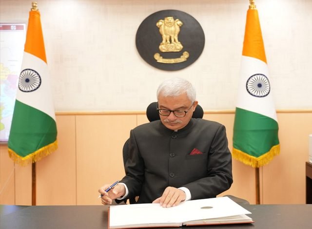 ਡਾ. ਵਿਵੇਕ ਜੋਸ਼ੀ ਨੇ ਸਾਂਭਿਆਂ ਚੋਣ ਕਮਿਸ਼ਨਰ ਵਜੋਂ ਅਹੁਦਾ