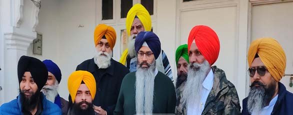 ਅਕਾਲੀ ਦਲ ਅੰਮ੍ਰਿਤਸਰ ਵਲੋਂ ਜਥੇਦਾਰ ਅਕਾਲ ਤਖਤ ਸਾਹਿਬ ਤੋਂ ਟਕਸਾਲ ਮੁਖੀ ਬਾਬਾ ਹਰਨਾਮ ਸਿੰਘ ਖਾਲਸਾ ਵਿਰੁੱਧ ਕਾਰਵਾਈ ਦੀ ਮੰਗ