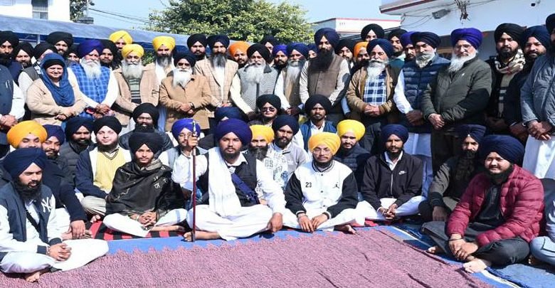 ਐਡਵੋਕੇਟ ਹਰਜਿੰਦਰ ਸਿੰਘ ਧਾਮੀ ਦੇ ਨਿਰਦੇਸ਼ਾਂ ’ਤੇ ਸ਼੍ਰੋਮਣੀ ਕਮੇਟੀ ਵੱਲੋਂ ਦੋਆਬਾ ਖੇਤਰ ’ਚ ਧਰਮ ਪ੍ਰਚਾਰ ਲਈ ਜਥੇ ਰਵਾਨਾ ਐਡਵੋਕੇਟ ਹਰਜਿੰਦਰ ਸਿੰਘ ਧਾਮੀ ਦੇ ਨਿਰਦੇਸ਼ਾਂ ’ਤੇ ਸ਼੍ਰੋਮਣੀ ਕਮੇਟੀ ਵੱਲੋਂ ਦੋਆਬਾ ਖੇਤਰ ’ਚ ਧਰਮ ਪ੍ਰਚਾਰ ਲਈ ਜਥੇ ਰਵਾਨਾ