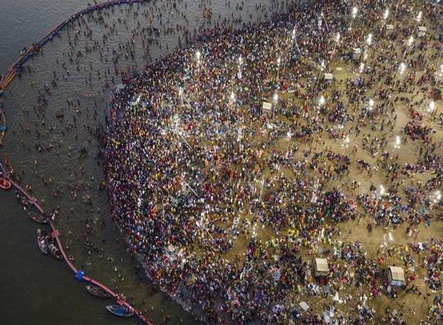 ਮਾਘ ਪੂਰਨਿਮਾ ਦੇ ਅੰਮ੍ਰਿਤ ਇਸ਼ਨਾਨ ਤੋਂ ਪਹਿਲਾਂ ਵੱਡਾ ਹਾਦਸਾ, ਸੰਗਮ ’ਚ ਪਲਟੀ ਸ਼ਰਧਾਲੂਆਂ ਨਾਲ ਭਰੀ ਕਿਸ਼ਤੀ