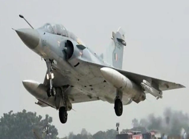 ਆਈਏਐਫ ਦਾ ਇਕ ਮਿਰਾਜ 2000 ਜਹਾਜ਼ ਸਿਖਲਾਈ ਉਡਾਣ ਦੌਰਾਨ ਹਾਦਸਾਗ੍ਰਸਤ