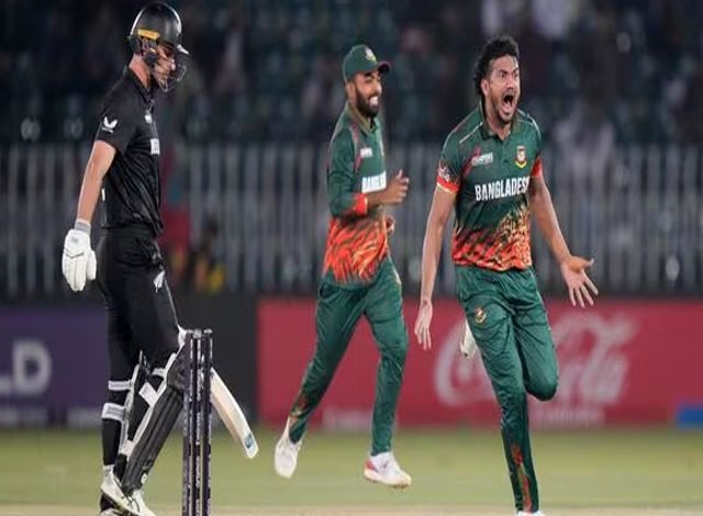 ਆਸੀ.ਸੀ.ਸੀ. ਚੈਂਪੀਅਨ ਟਰਾਫੀ : ਨਿਊਜ਼ੀਲੈਂਡ 6 ਓਵਰਾਂ ਤੋਂ ਬਾਅਦ 20/2