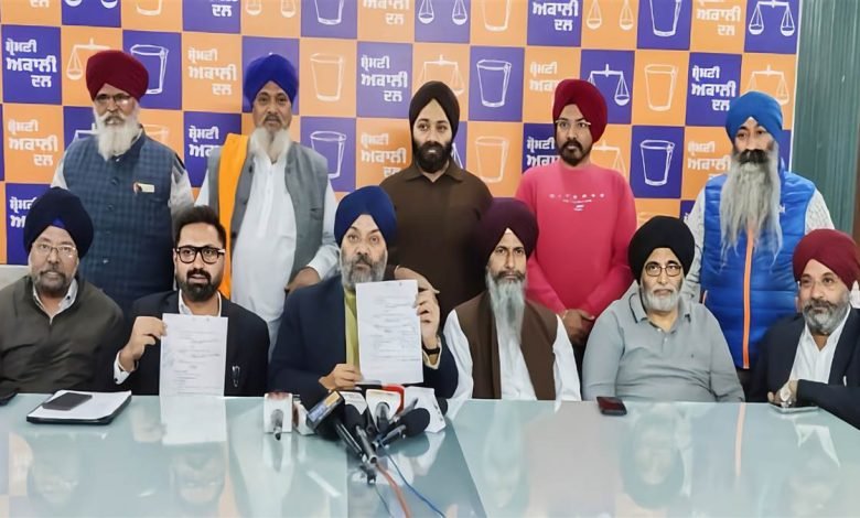ਦਿੱਲੀ ਸਿੱਖ ਗੁਰਦੁਆਰਾ ਪ੍ਰਬੰਧਕ ਕਮੇਟੀ ਚੋਣਾਂ ਨੂੰ ਲੈ ਕੇ ਦਿੱਲੀ ਹਾਈ ਕੋਰਟ ਪੁੱਜੇ ਜੀਕੇ, High Court ਨੇ ਨੋਟਿਸ ਕੀਤਾ ਜਾਰੀ ਦਿੱਲੀ ਸਿੱਖ ਗੁਰਦੁਆਰਾ ਪ੍ਰਬੰਧਕ ਕਮੇਟੀ ਚੋਣਾਂ ਨੂੰ ਲੈ ਕੇ ਦਿੱਲੀ ਹਾਈ ਕੋਰਟ ਪੁੱਜੇ ਜੀਕੇ, High Court ਨੇ ਨੋਟਿਸ ਕੀਤਾ ਜਾਰੀ