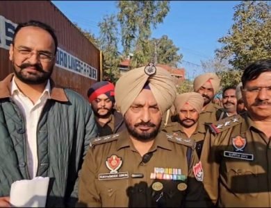 ਕੰਟੇਨਰ ਦੇ ਸੀਕਰੇਟ ਬਾਕਸ ’ਚੋਂ 140 ਪੇਟੀਆਂ ਸ਼ਰਾਬ ਬਰਾਮਦ