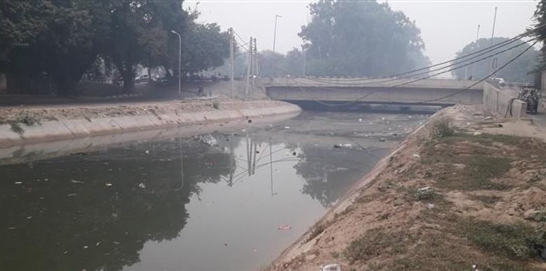 ਪਤੀ-ਪਤਨੀ ਨੇ ਚੁੱਕਿਆ ਖੌਫ਼ਨਾਕ ਕਦਮ, ਸਰਹਿੰਦ ਨਹਿਰ ਵਿਚ ਛਾਲ ਮਾਰ ਕੀਤੀ ਆਤਮ ਹੱਤਿਆ ਪਤੀ-ਪਤਨੀ ਨੇ ਚੁੱਕਿਆ ਖੌਫ਼ਨਾਕ ਕਦਮ, ਸਰਹਿੰਦ ਨਹਿਰ ਵਿਚ ਛਾਲ ਮਾਰ ਕੀਤੀ ਆਤਮ ਹੱਤਿਆ