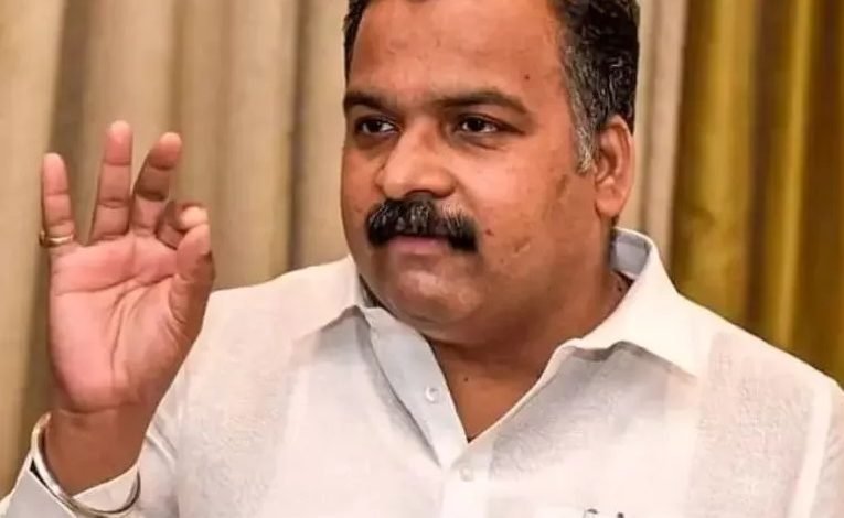 'ED ਤਾਂ ਅਮਿਤ ਸ਼ਾਹ ਦਾ...!' ਭੁਪੇਸ਼ ਬਘੇਲ ਦੇ ਘਰ 'ਤੇ ਕਾਰਵਾਈ ਹੋਣ 'ਤੇ ਕਾਂਗਰਸੀ ਸੰਸਦ ਮੈਂਬਰ ਦੇ ਵਿਗੜੇ ਬੋਲ 'ED ਤਾਂ ਅਮਿਤ ਸ਼ਾਹ ਦਾ...!' ਭੁਪੇਸ਼ ਬਘੇਲ ਦੇ ਘਰ 'ਤੇ ਕਾਰਵਾਈ ਹੋਣ 'ਤੇ ਕਾਂਗਰਸੀ ਸੰਸਦ ਮੈਂਬਰ ਦੇ ਵਿਗੜੇ ਬੋਲ