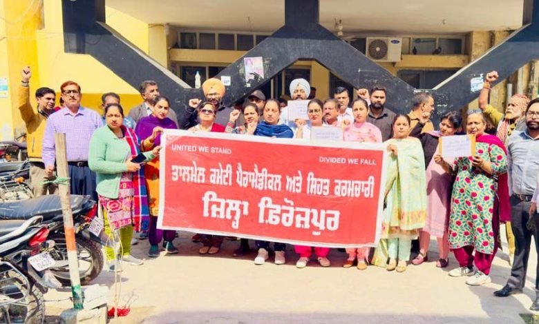 ਸਿਹਤ ਵਿਭਾਗ ਵੱਲੋਂ ਪਿੰਡ ਕੰਧਾਂ ਵਾਲੀ ਵਿਖੇ ਨਸ਼ਿਆ ਵਿਰੁੱਧ ਕੀਤਾ ਜਾਗਰੂਕਤਾ ਸਮਾਗਮ