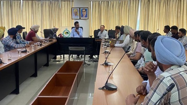 ਡਰਾਈਵਰ ਐਸੋਸੀਏਸ਼ਨ ਦੀ ਇਕ ਅਹਿਮ ਮੀਟਿੰਗ, ਹੱਕੀ ਅਤੇ ਜਾਇਜ਼ ਮੰਗਾਂ ਬਾਰੇ ਪ੍ਰਧਾਨ ਮੁੱਖ ਵਣਪਾਲ ਜੀ ਨਾਲ ਵਿਚਾਰਾਂ ਕੀਤੀਆਂ