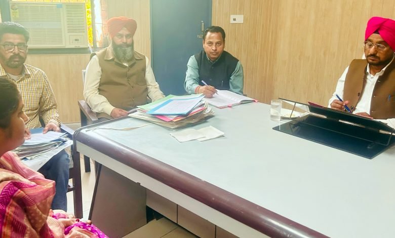 ਐਸ.ਸੀ. ਕਾਰਪੋਰੇਸ਼ਨ ਵੱਲੋਂ ਸਵੈ-ਰੁਜ਼ਗਾਰ ਲਈ ਦਿੱਤੇ ਜਾਂਦੇ ਕਰਜਿਆਂ ਸਬੰਧੀ ਮੀਟਿੰਗ ਐਸ.ਸੀ. ਕਾਰਪੋਰੇਸ਼ਨ ਵੱਲੋਂ ਸਵੈ-ਰੁਜ਼ਗਾਰ ਲਈ ਦਿੱਤੇ ਜਾਂਦੇ ਕਰਜਿਆਂ ਸਬੰਧੀ ਮੀਟਿੰਗ