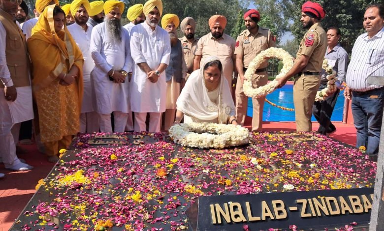 ਕੈਬਨਿਟ ਮੰਤਰੀਆਂ ਡਾ. ਬਲਜੀਤ ਕੌਰ ਅਤੇ ਗੁਰਮੀਤ ਸਿੰਘ ਖੁੱਡੀਆਂ ਨੇ ਸ਼ਹੀਦਾਂ ਨੂੰ ਕੀਤੇ ਸ਼ਰਧਾ ਦੇ ਫੁੱਲ ਭੇਟ ਕੈਬਨਿਟ ਮੰਤਰੀਆਂ ਡਾ. ਬਲਜੀਤ ਕੌਰ ਅਤੇ ਗੁਰਮੀਤ ਸਿੰਘ ਖੁੱਡੀਆਂ ਨੇ ਸ਼ਹੀਦਾਂ ਨੂੰ ਕੀਤੇ ਸ਼ਰਧਾ ਦੇ ਫੁੱਲ ਭੇਟ