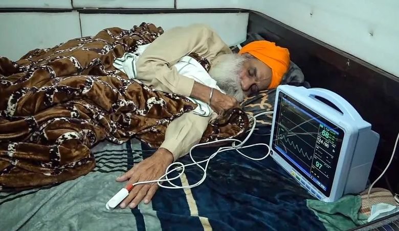 ਪੰਜਾਬ ਸਰਕਾਰ ਨੇ ਹਾਈਕੋਰਟ ਨੂੰ ਦੱਸਿਆ ਕਿ ਜਗਜੀਤ ਸਿੰਘ ਡੱਲੇਵਾਲ ਪੁਲਿਸ ਹਿਰਾਸਤ ’ਚ ਨਹੀਂ, ਸਗੋਂ ਆਪਣੀ ਮਰਜ਼ੀ ਨਾਲ ਹਸਪਤਾਲ ਦਾਖ਼ਲ ਹੋ ਕਰਵਾ ਰਿਹੈ ਇਲਾਜ