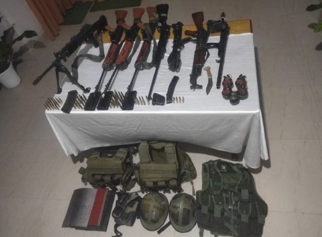 ਮਨੀਪੁਰ : ਸੁਰੱਖਿਆ ਬਲਾਂ ਵਲੋਂ ਤਲਾਸ਼ੀ ਮੁਹਿੰਮ ਦੌਰਾਨ ਹਥਿਆਰਾਂ ਦਾ ਵੱਡਾ ਜ਼ਖੀਰਾ ਬਰਾਮਦ