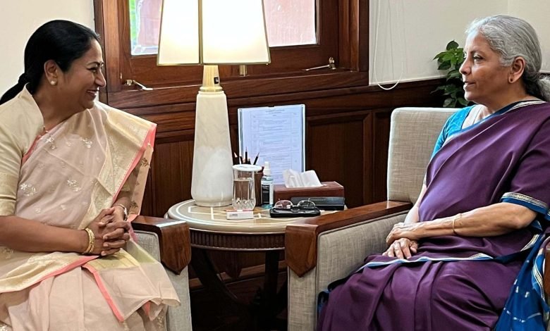 ਦਿੱਲੀ ਦੀ ਮੁੱਖ ਮੰਤਰੀ ਰੇਖਾ ਗੁਪਤਾ ਵਲੋਂ ਕੇਂਦਰੀ ਵਿੱਤ ਮੰਤਰੀ ਨਾਲ ਮੁਲਾਕਾਤ