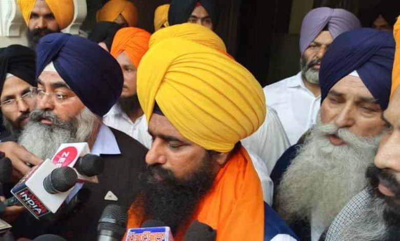 'ਸ੍ਰੀ ਅੰਮ੍ਰਿਤਸਰ ਸਾਹਿਬ ਤੇ ਸ੍ਰੀ ਅਨੰਦਪੁਰ ਸਾਹਿਬ ਨੂੰ ਮਿਲੇ ਪਵਿੱਤਰ ਸ਼ਹਿਰ ਦਾ ਦਰਜਾ', ਅੰਮ੍ਰਿਤਸਰ ਪੁੱਜੇ ਜਥੇਦਾਰ ਗਿਆਨੀ ਕੁਲਦੀਪ ਸਿੰਘ ਨੇ ਸਰਕਾਰ ਅੱਗੇ ਰੱਖੀ ਪਹਿਲੀ ਮੰਗ