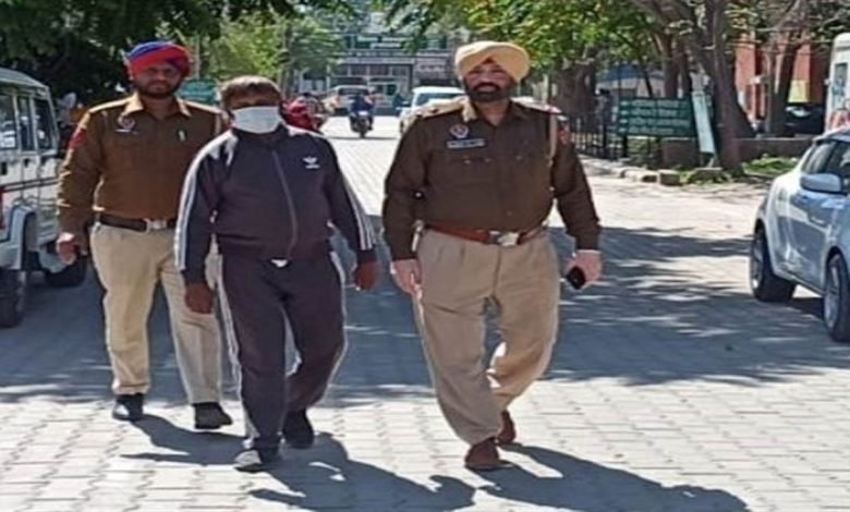 ਸ਼ਰਮਨਾਕ! ਪਿਤਾ ਨੇ ਆਪਣੀ ਹੀ ਧੀ ਨੂੰ ਬਣਾਇਆ ਹਵਸ ਦਾ ਸ਼ਿਕਾਰ, ਇਸ ਤਰ੍ਹਾਂ ਹੋਇਆ ਖ਼ੁਲਾਸਾ ਸ਼ਰਮਨਾਕ! ਪਿਤਾ ਨੇ ਆਪਣੀ ਹੀ ਧੀ ਨੂੰ ਬਣਾਇਆ ਹਵਸ ਦਾ ਸ਼ਿਕਾਰ, ਇਸ ਤਰ੍ਹਾਂ ਹੋਇਆ ਖ਼ੁਲਾਸਾ