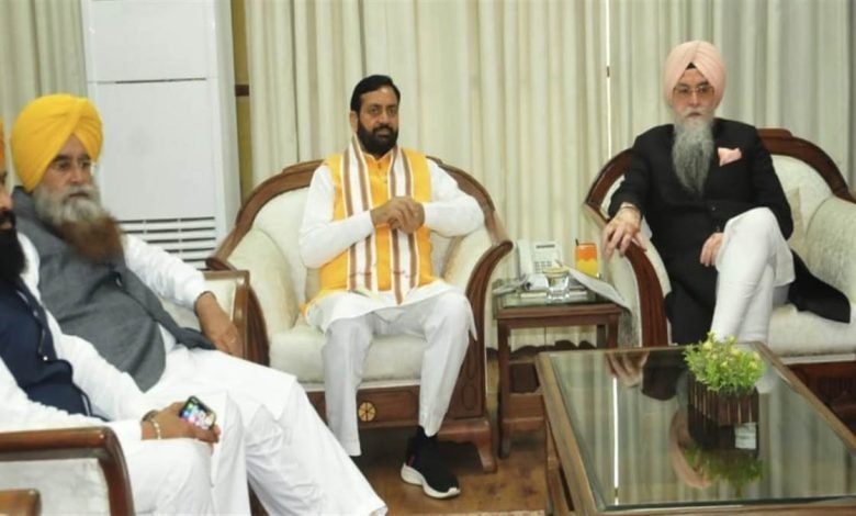 ਬਜਟ ਸੈਸ਼ਨ ਦੀ ਕਾਰਵਾਈ ਸ਼ੁਰੂ, ਹਰਿਆਣਾ ਦੇ ਮੁੱਖ ਮੰਤਰੀ ਤੇ ਸਪੀਕਰ ਦੇਖਣ ਪਹੁੰਚੇ